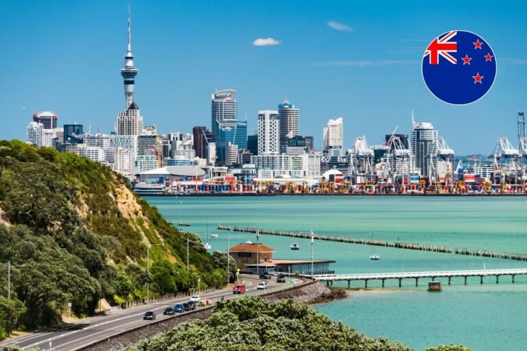 الهجرة إلى نيوزلندا مقابل العمل في مجال رعاية الأطفال وكبار السن (CARE WORKFORCE)